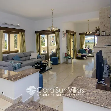 Fabulous In Coral Bay Near Beach, Amenities Villa