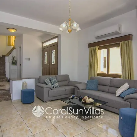 Villa Fabulous In Coral Bay Near Beach, Amenities *