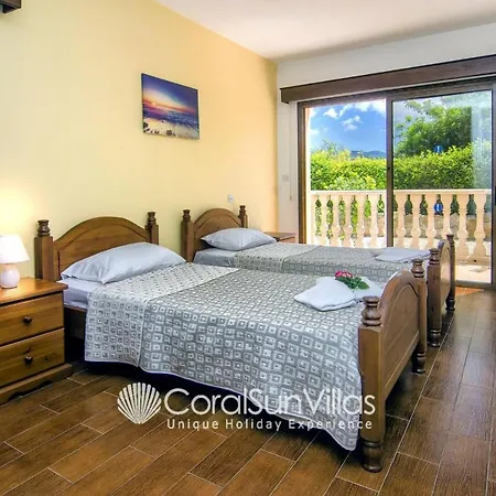 Villa Fabulous In Coral Bay Near Beach, Amenities Pegeia