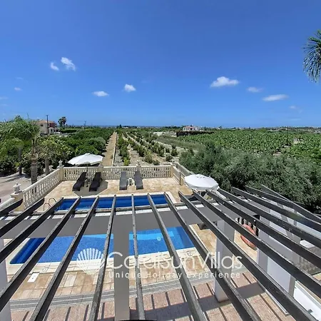 Villa Fabulous In Coral Bay Near Beach, Amenities *