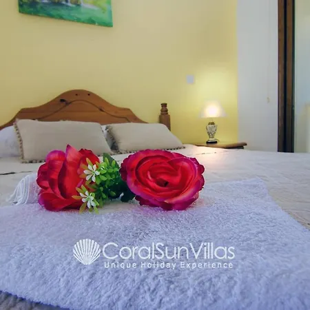 Villa Fabulous In Coral Bay Near Beach, Amenities