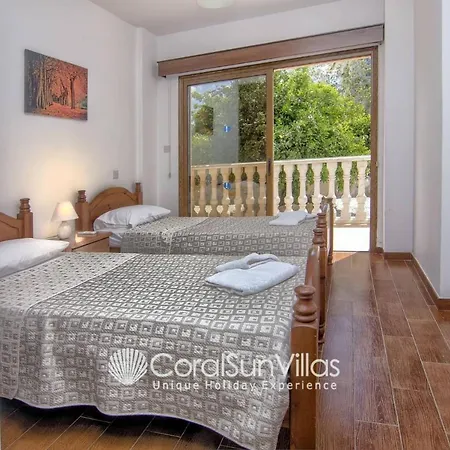 Fabulous In Coral Bay Near Beach, Amenities Villa