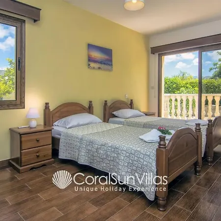 Fabulous In Coral Bay Near Beach, Amenities Villa *