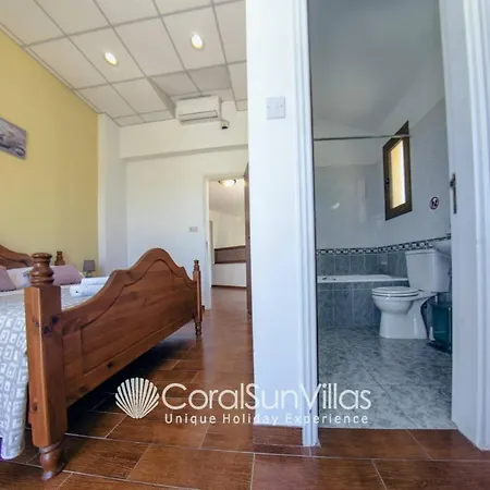 Fabulous In Coral Bay Near Beach, Amenities *