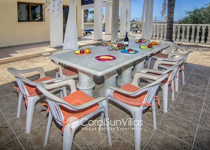 Vila Fabulous In Coral Bay Near Beach, Amenities Pegeia