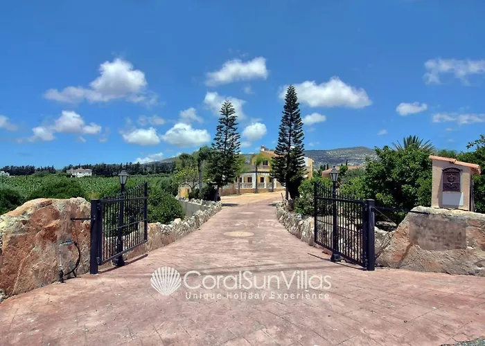 Fabulous In Coral Bay Near Beach, Amenities * Pegeia
