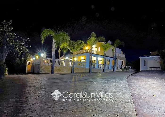 Fabulous In Coral Bay Near Beach, Amenities Βίλα Πέγεια
