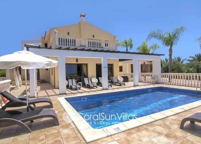 Vila Fabulous In Coral Bay Near Beach, Amenities Pegeia