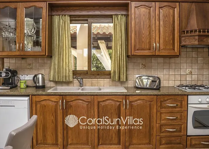 Fabulous In Coral Bay Near Beach, Amenities Πέγεια