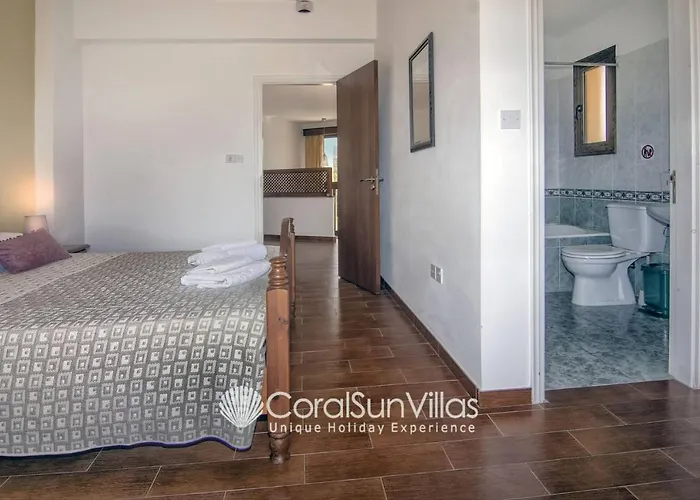 Βίλα Fabulous In Coral Bay Near Beach, Amenities