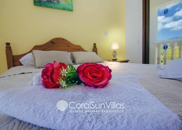 Βίλα Fabulous In Coral Bay Near Beach, Amenities