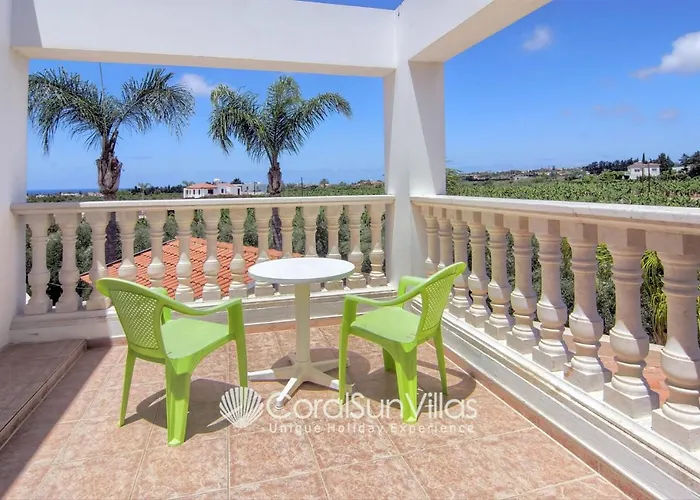 Fabulous In Coral Bay Near Beach, Amenities Pegeia