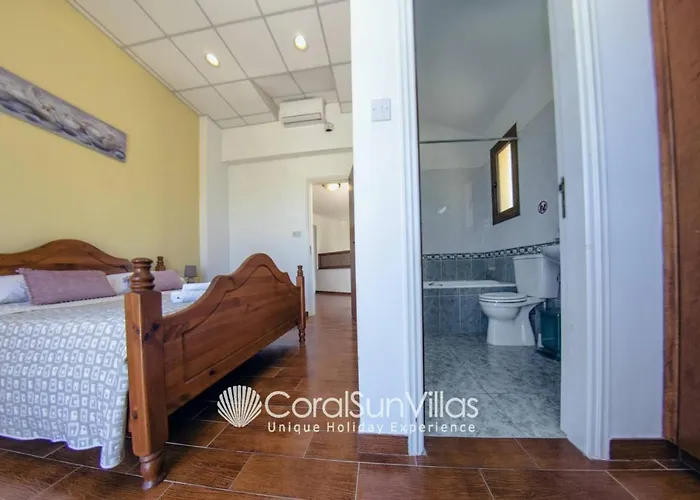 Fabulous In Coral Bay Near Beach, Amenities *